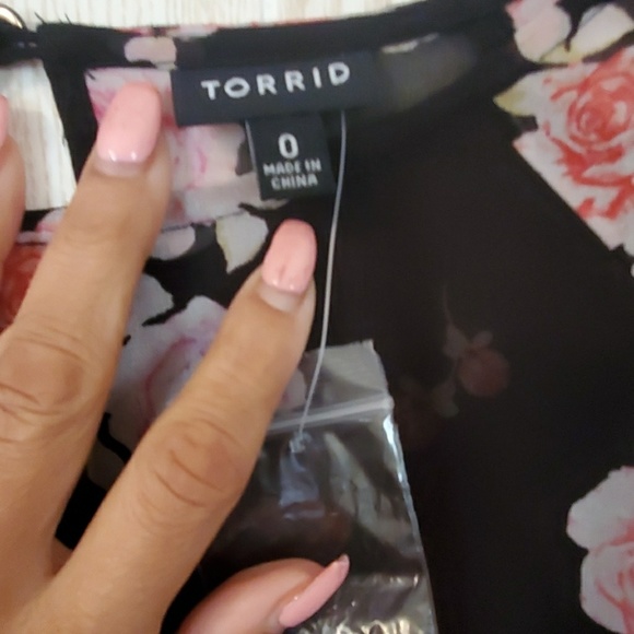 Torrid cold shoulder see threw dress size L/12 - Picture 5 of 8